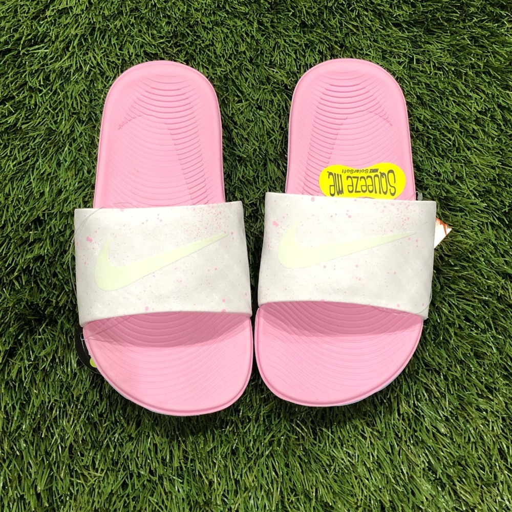 Girls Nike Kawa slides